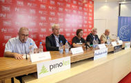 Tribina nedeljnika "Vreme" i Foruma ZFD: Dvadeset godina od genocida u Srebrenici Tribina nedeljnika "Vreme" i Foruma ZFD: Dvadeset godina od genocida u Srebrenici